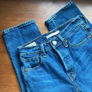 NWOT Levis wedgie straight jeans